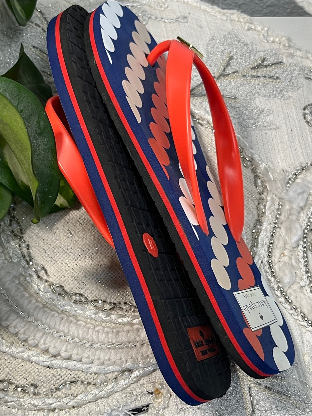 HP đKate Spade New York Printed Flip Flops Navy Coral Polka Dot Sandals Womenâs - Picture 9 of 11